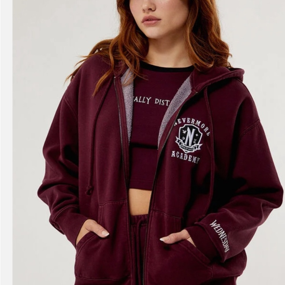 PACSUN NEVERMORE WEDNESDAY ZIP UP WITH TAGS nothing is wrong, not my style